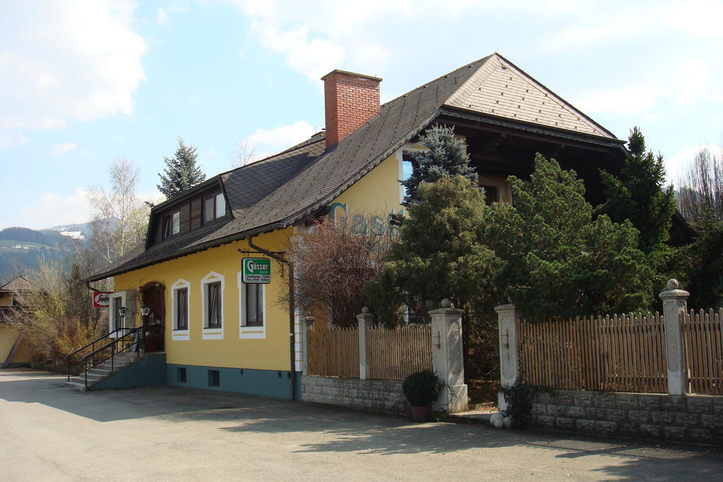 Hôtel Landgasthof Friedl à Sankt Lorenzen bei Knittelfeld Extérieur photo